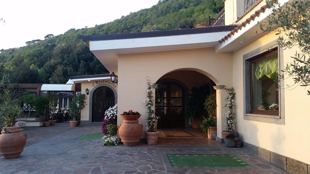 Hotel Villa Degli Angeli Castel Gandolfo Exterior foto